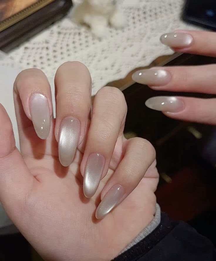 Mẫu Mắt Mèo Ánh Khói